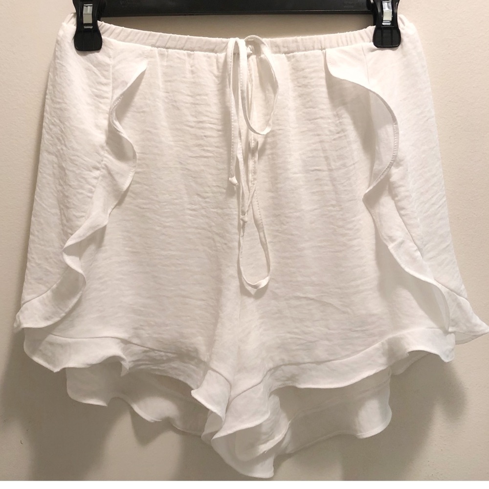 LUSH silky Ruffled Shorts. - Picture 2 of 4